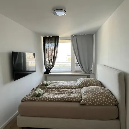 Zentrales In Mit Balkon דירה דיסלדורף