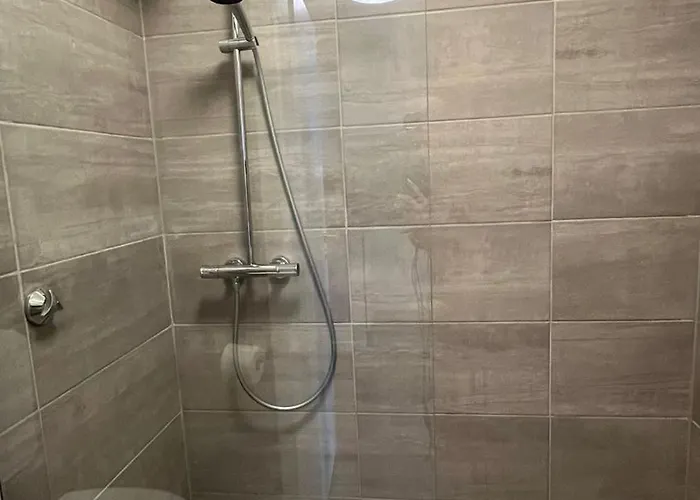 Apartment Zentrales In Mit Balkon