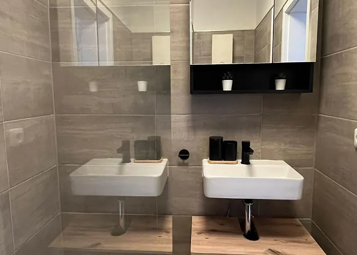 Zentrales In Mit Balkon