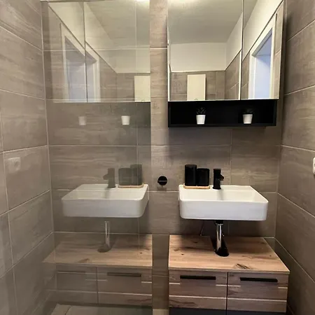 Zentrales In Mit Balkon